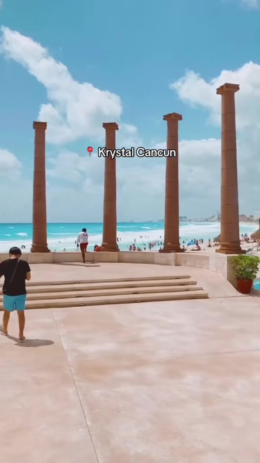 Canadians and US, if Cancun is on your travel list, listen to this. We’re helping travelers enjoy resort stays near the beach. DM or comment